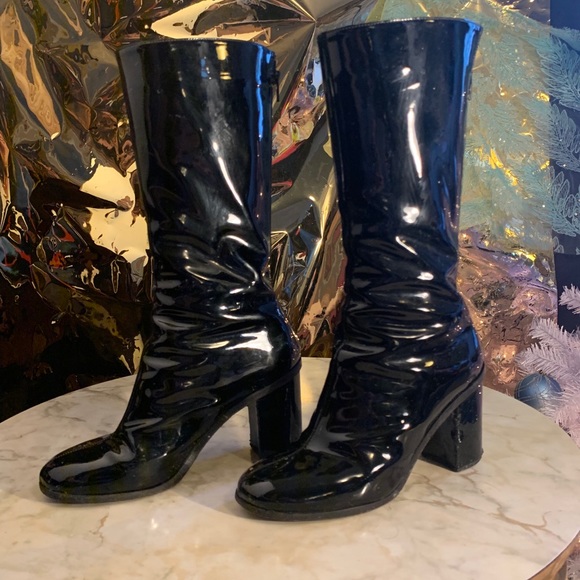 Mod style Patent Leather Go-Go Boots - Picture 6 of 6